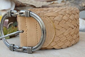 Two tone belt